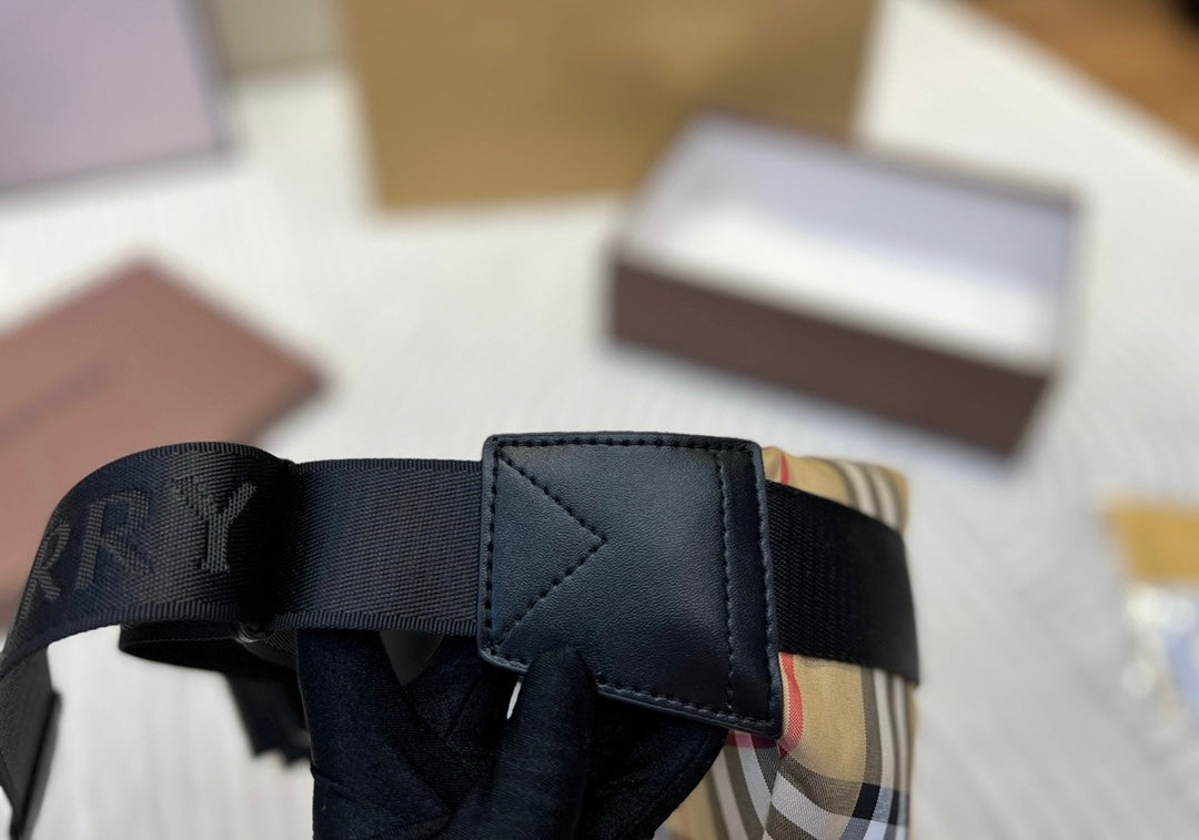 Burberry belt bag