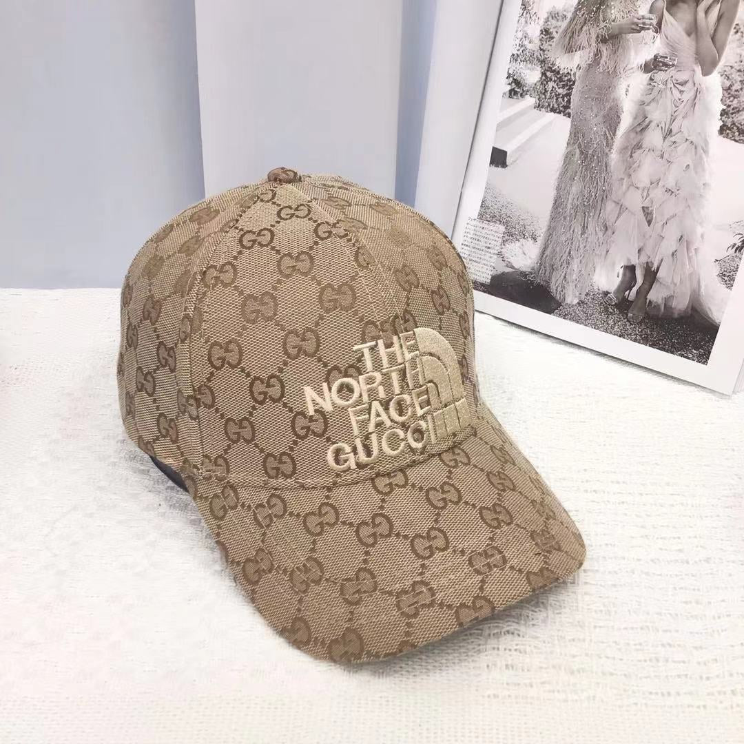 Gorra North Face x Gucci