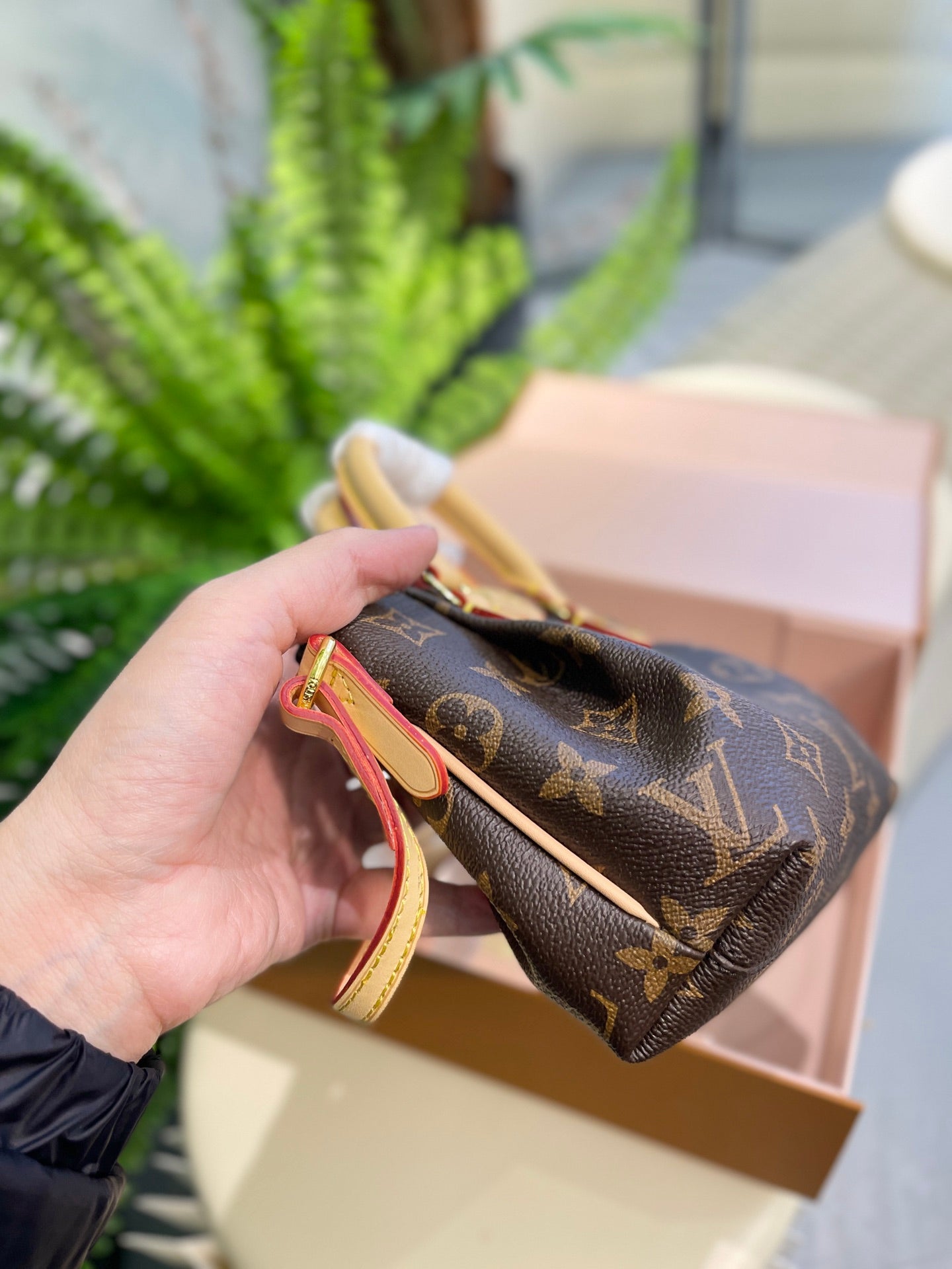 Small Louis Vuitton bag