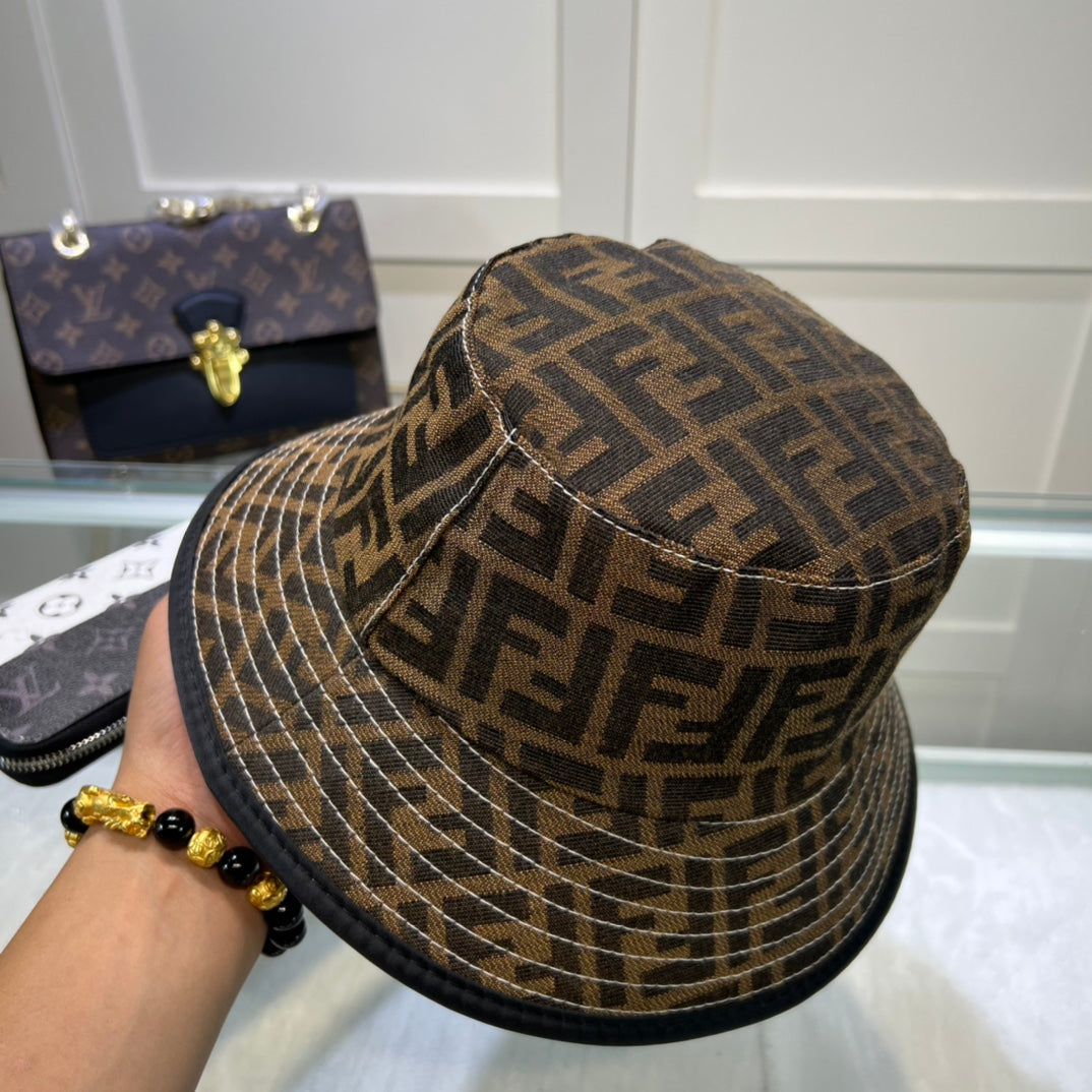 Sombrero Fendi