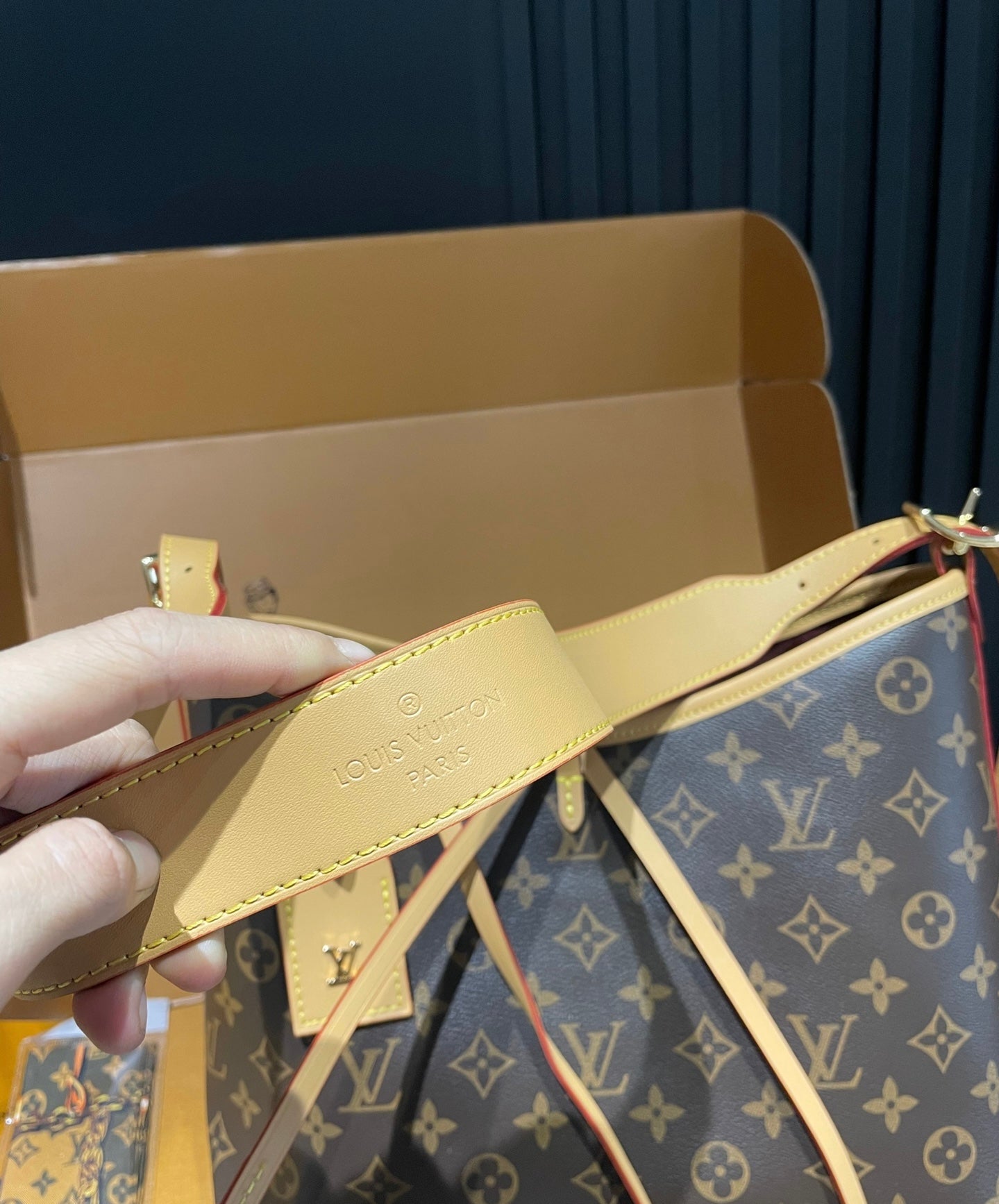 Louis Vuitton Shopper Bag