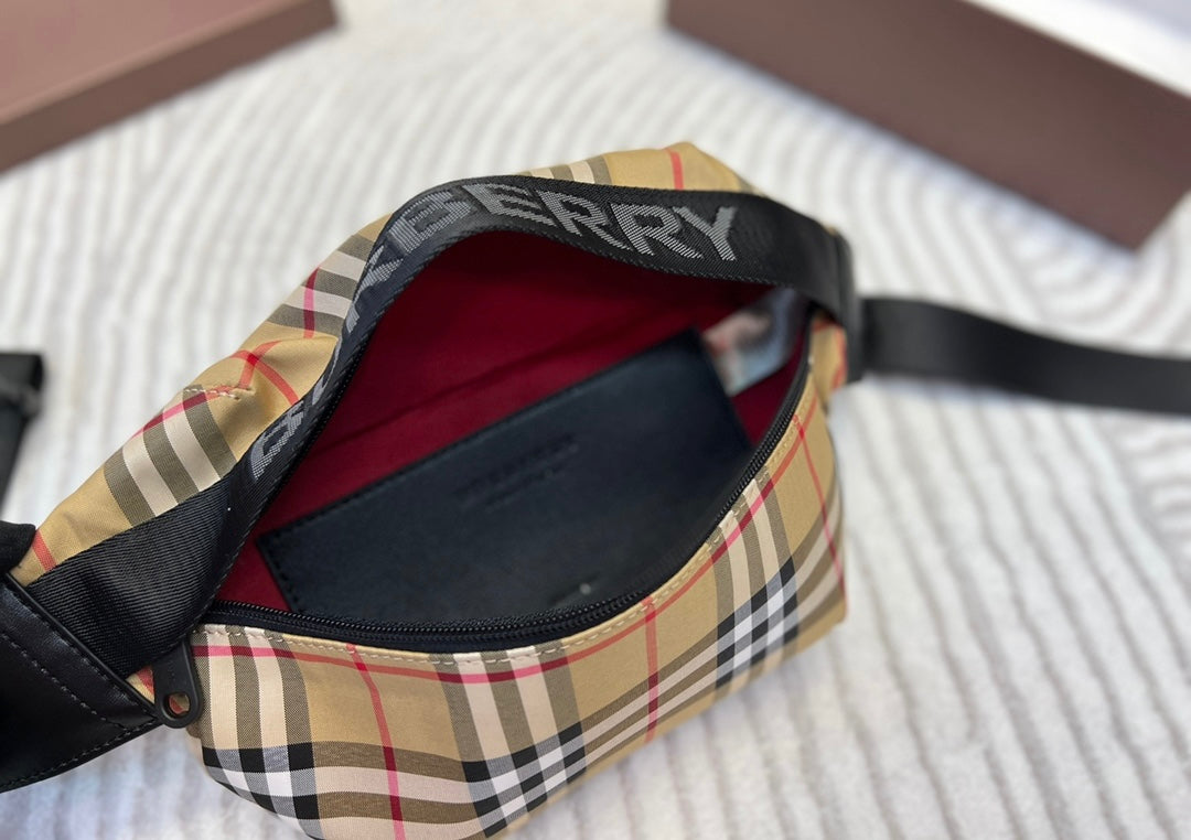 Burberry belt bag