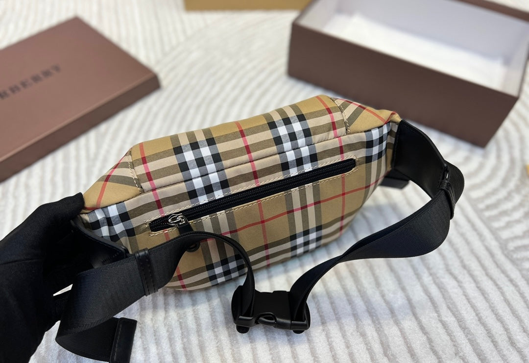 Burberry belt bag