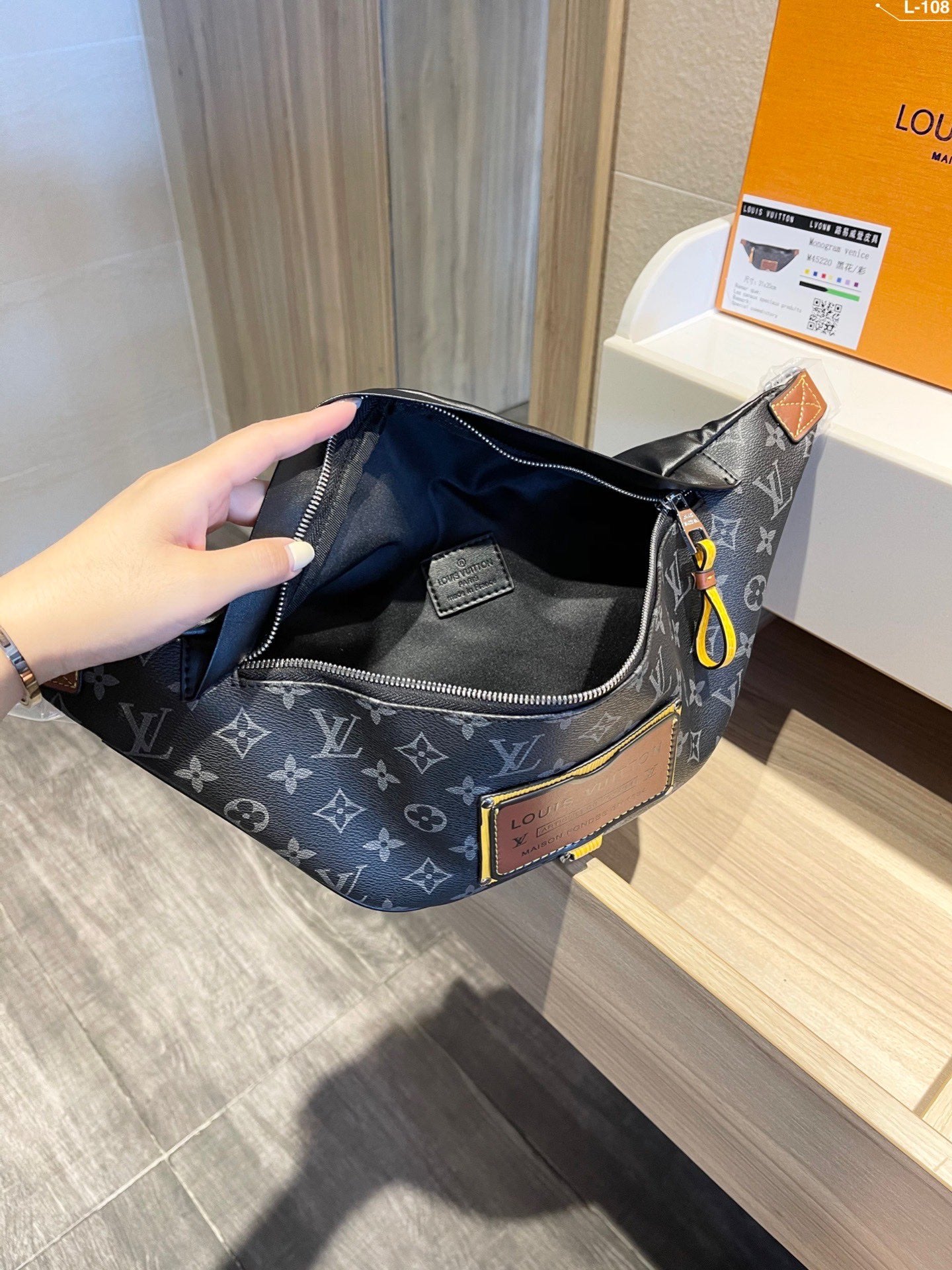 Louis Vuitton Men's Waist Bag