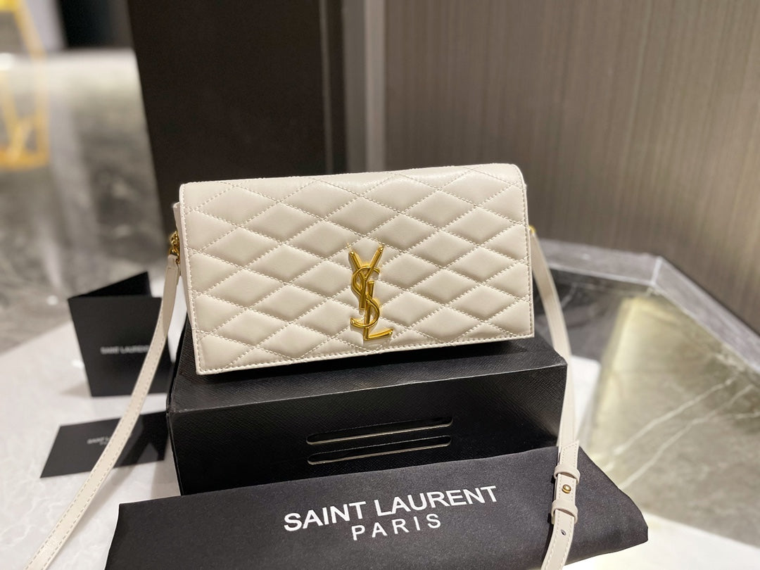 Bolso Yves Saint Laurent