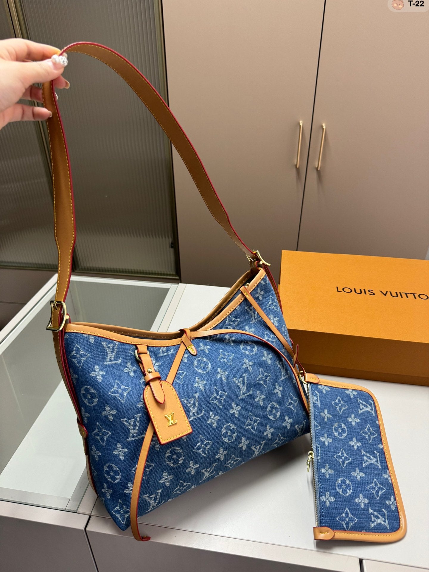 Louis Vuitton Shopper Bag