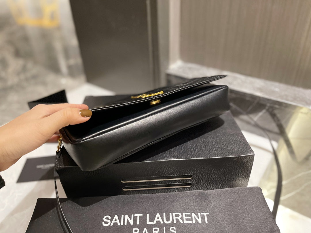 Yves Saint Laurent bag