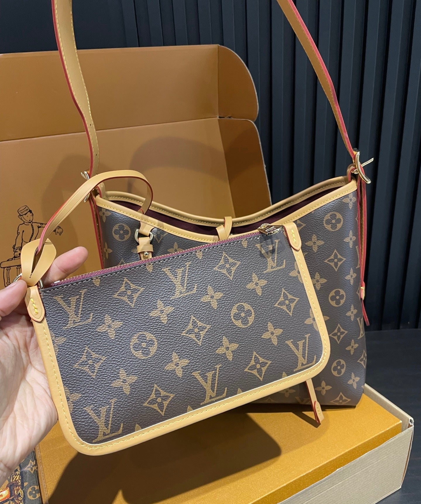 Louis Vuitton Shopper Bag