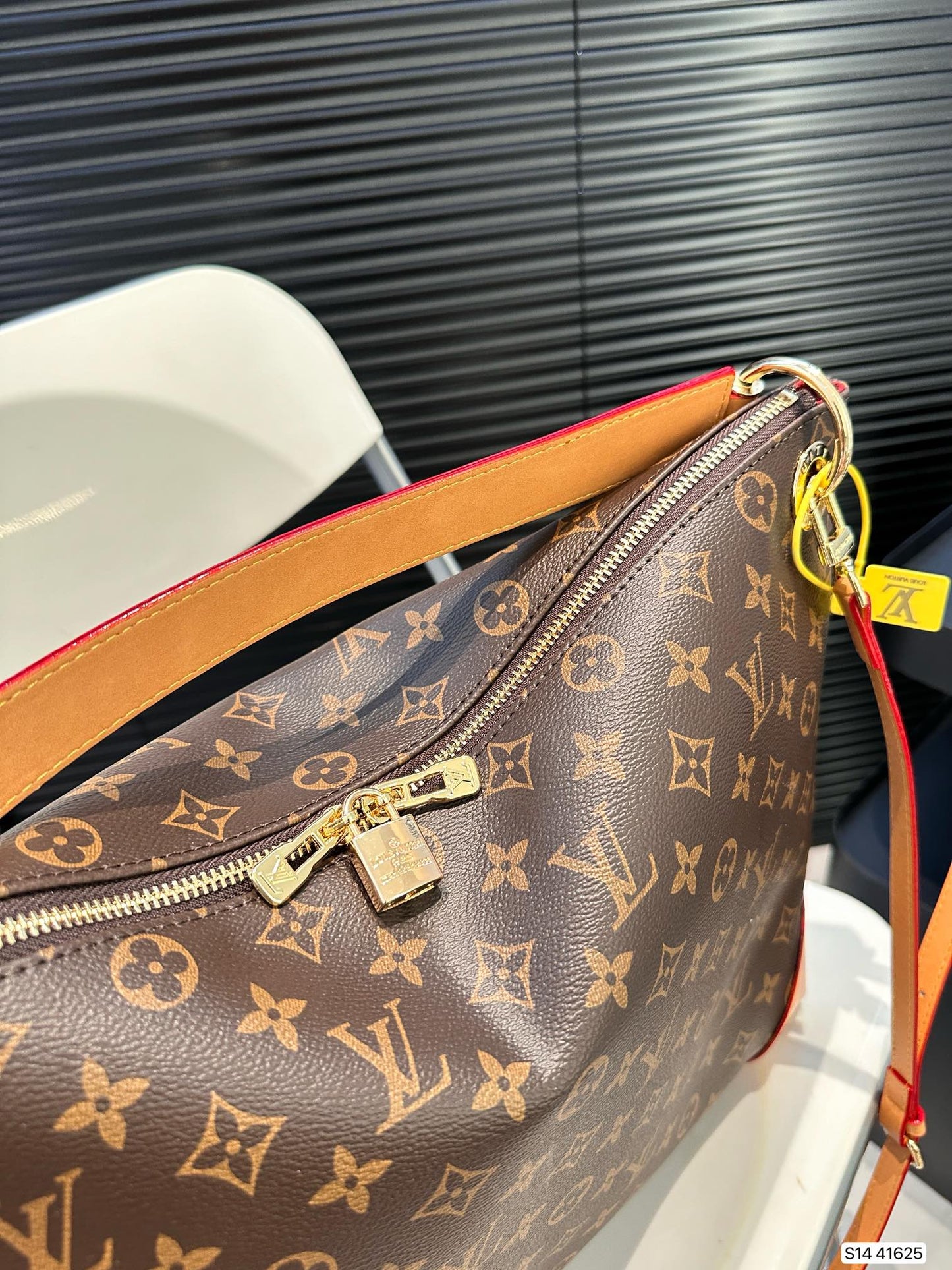 Louis Vuitton Shopper Bag