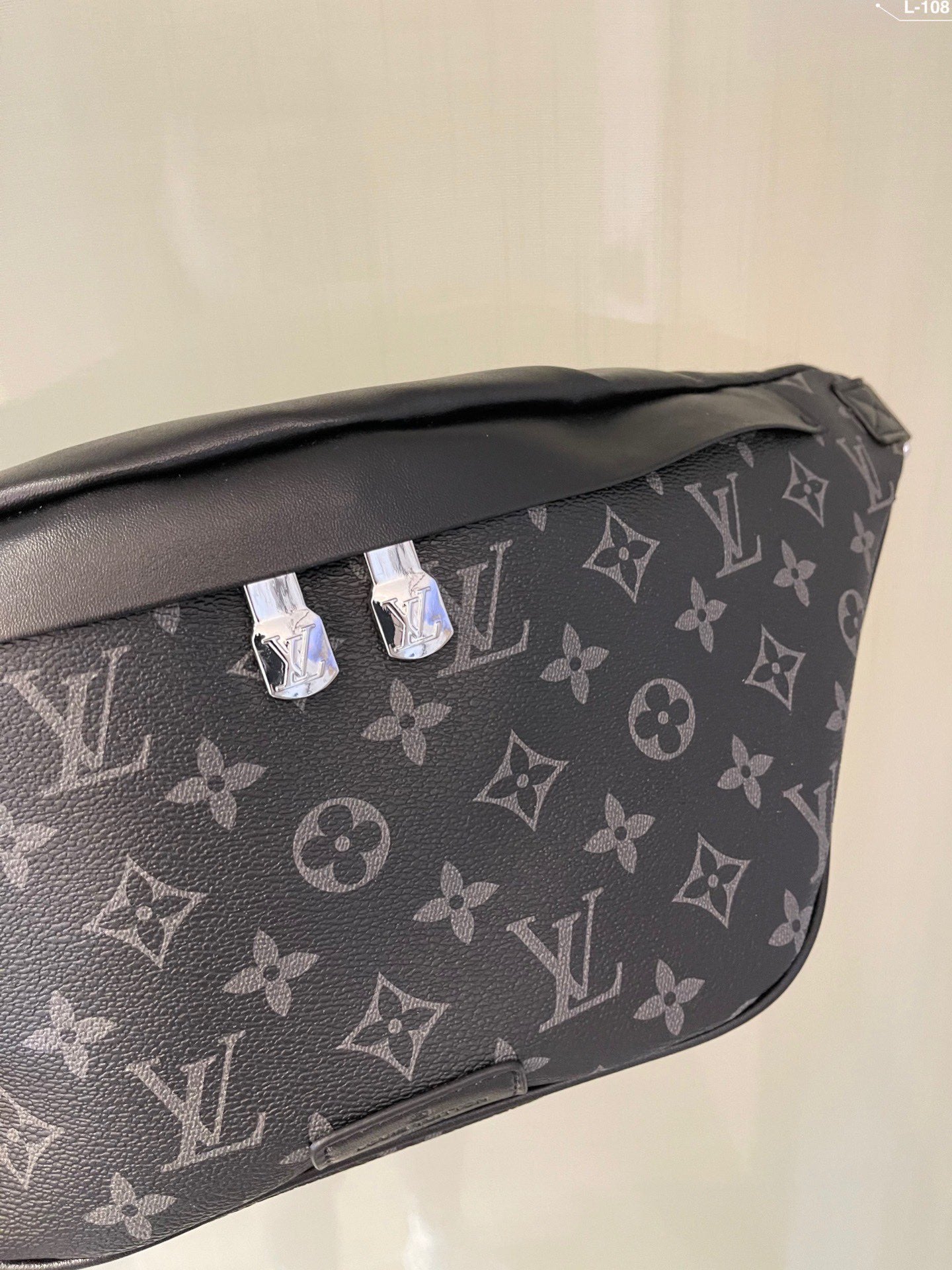 Louis Vuitton Men's Waist Bag